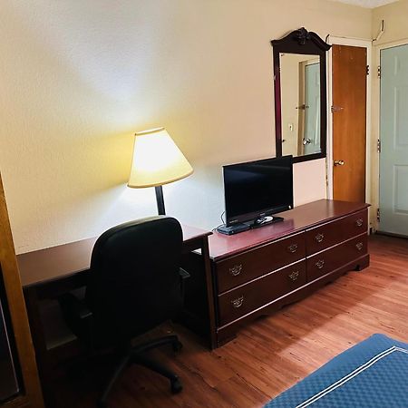 Warrick Plaza Inn Plainview Buitenkant foto