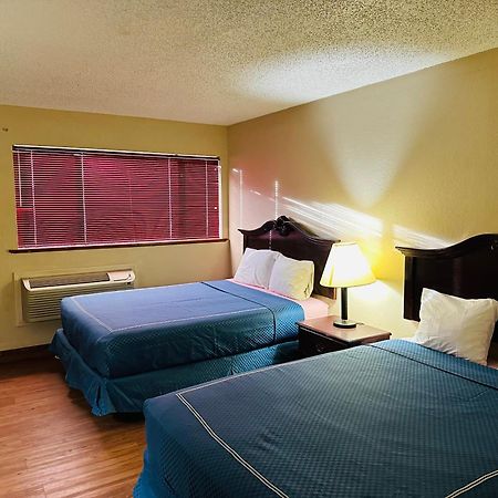 Warrick Plaza Inn Plainview Buitenkant foto