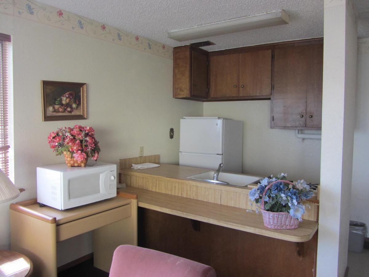 Warrick Plaza Inn Plainview Buitenkant foto