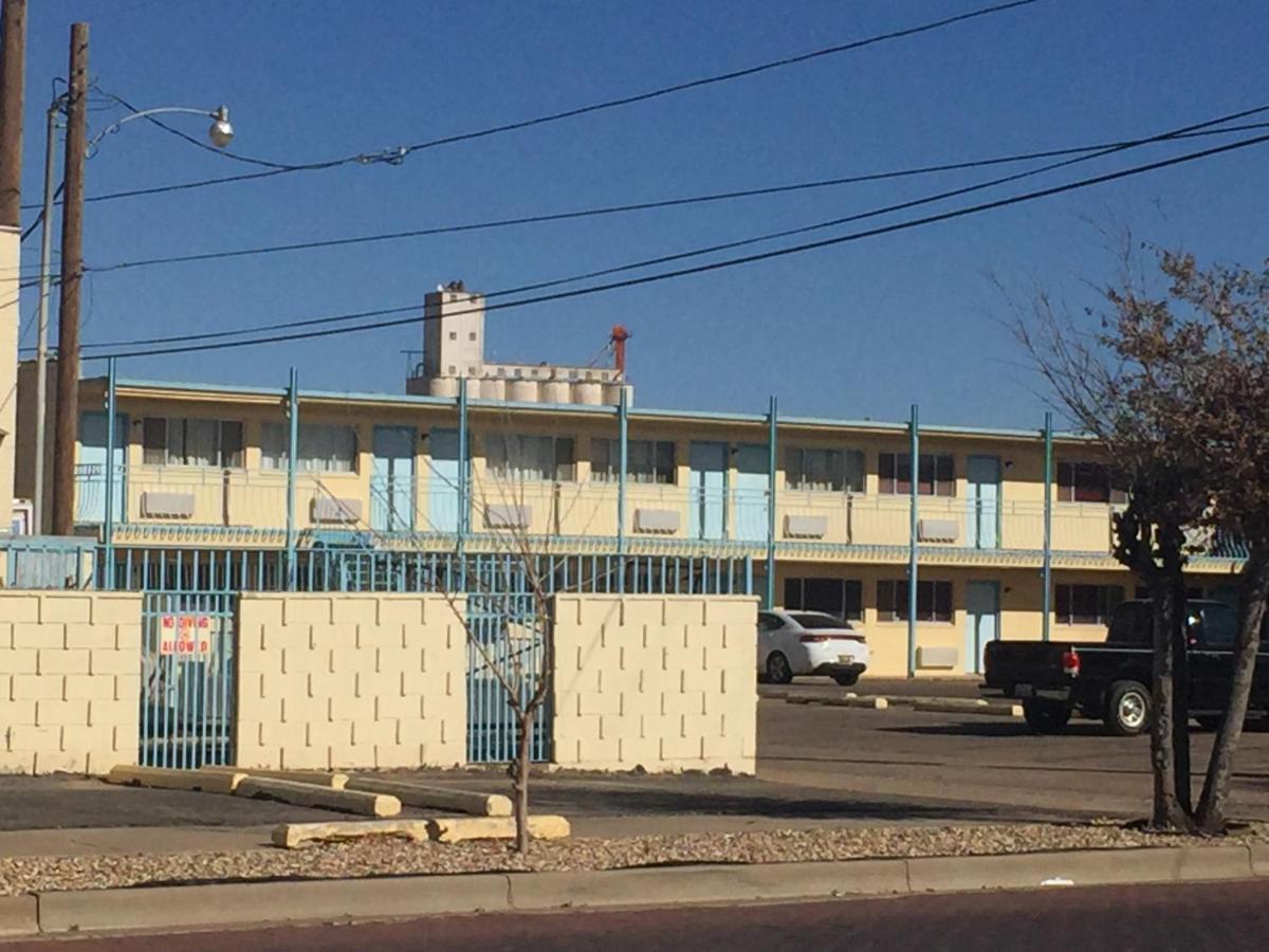 Warrick Plaza Inn Plainview Buitenkant foto
