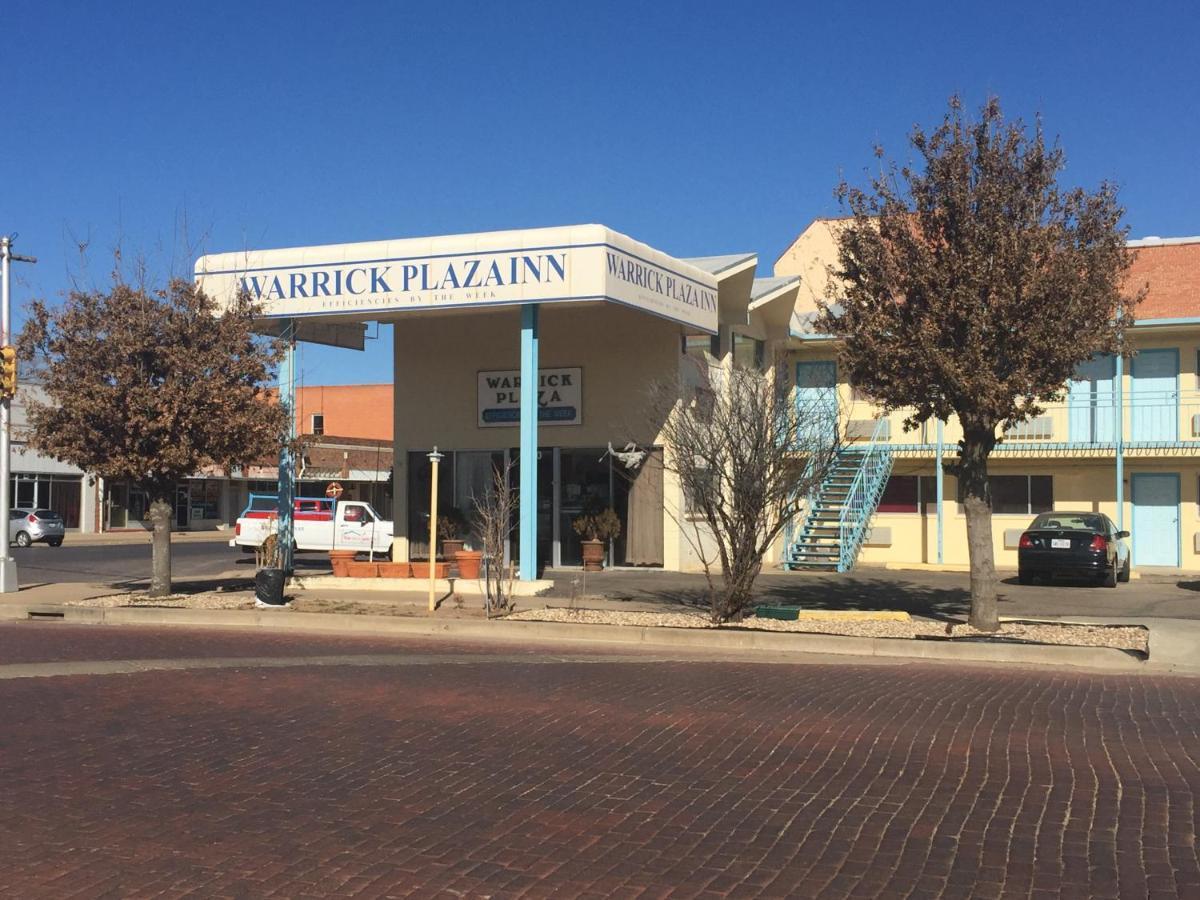 Warrick Plaza Inn Plainview Buitenkant foto